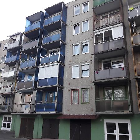 Studio 18 Apartman Kazincbarcika Exteriér fotografie