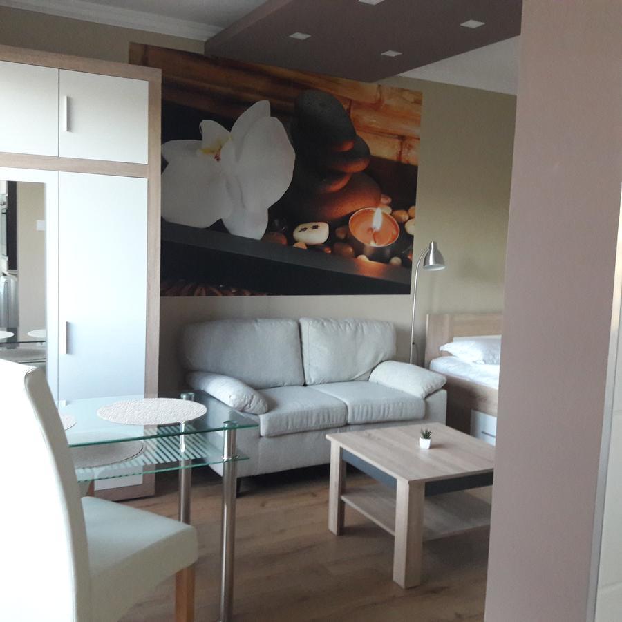 Studio 18 Apartman Kazincbarcika Exteriér fotografie